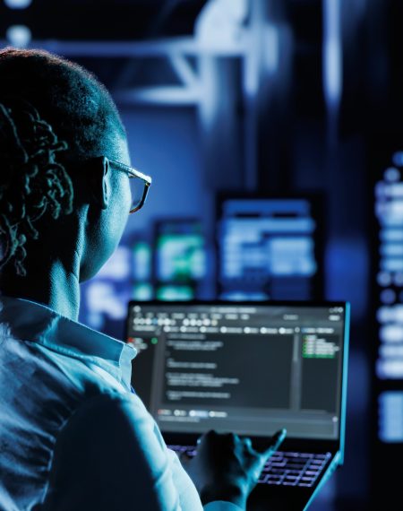 data-center-technician-runs-code (1)